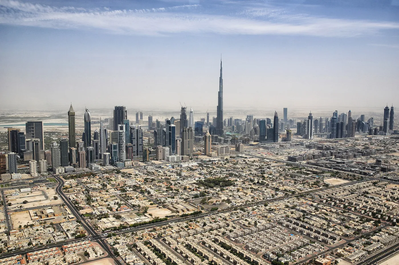 Skyline de Dubai com o Burj Khalifa